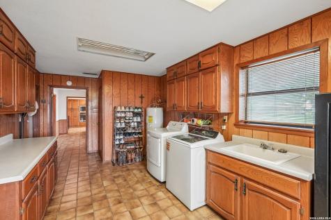 19300 N Fm 81 Hobson TX 78117
