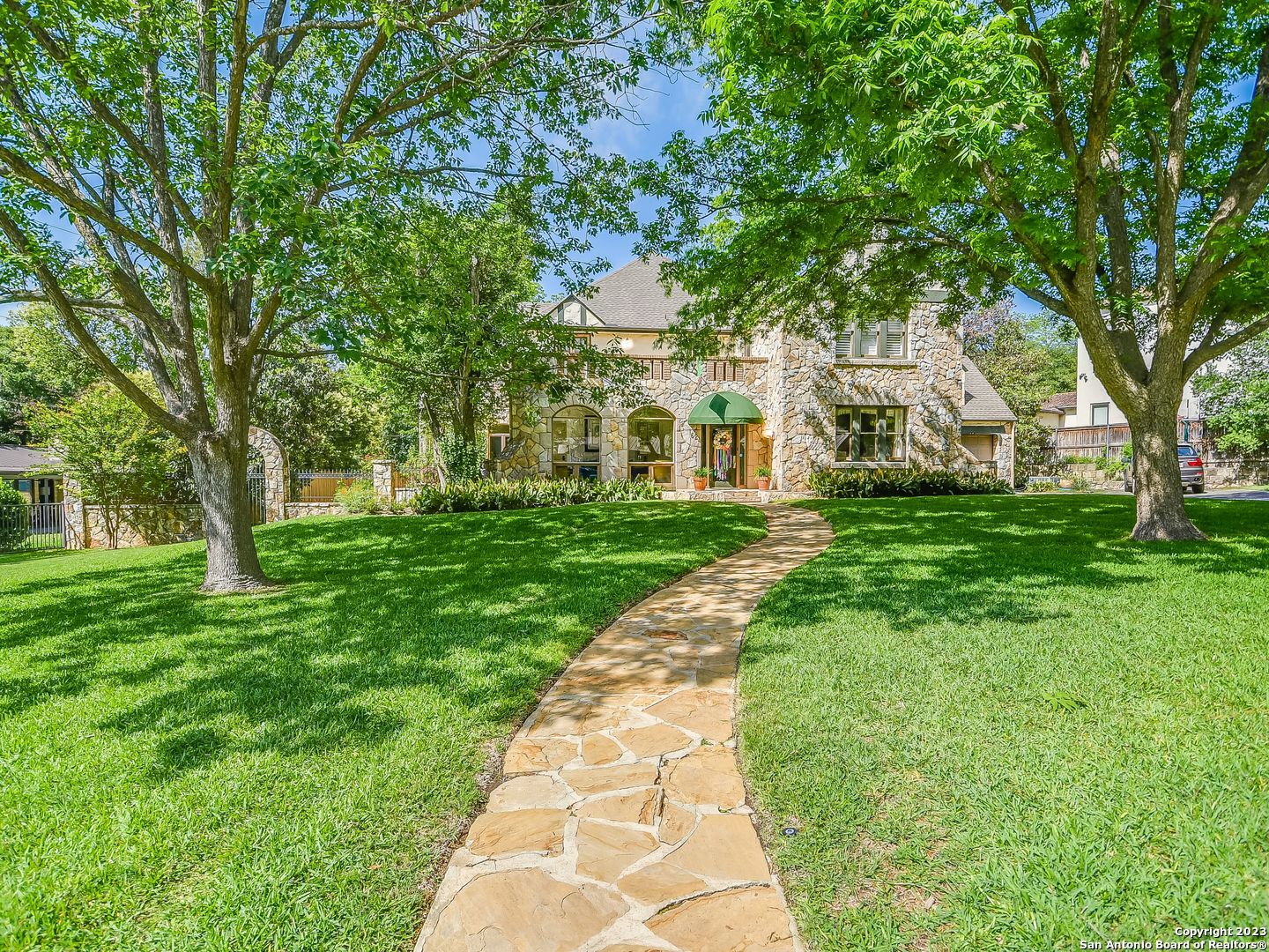 624 E El Prado Drive San Antonio TX 78212
