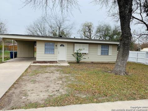 4814 Castle Arms San Antonio TX 78218