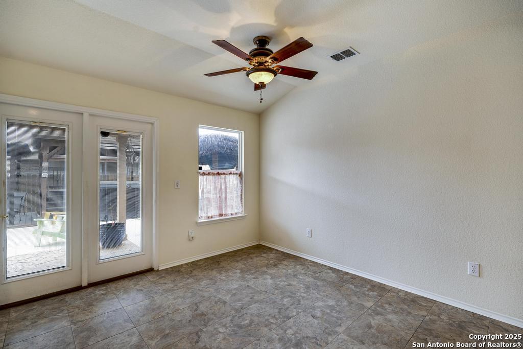 8951 Audubon Park Converse TX 78109