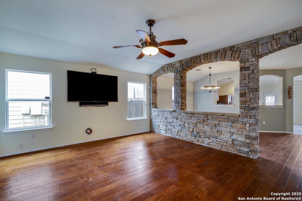 8951 Audubon Park Converse TX 78109