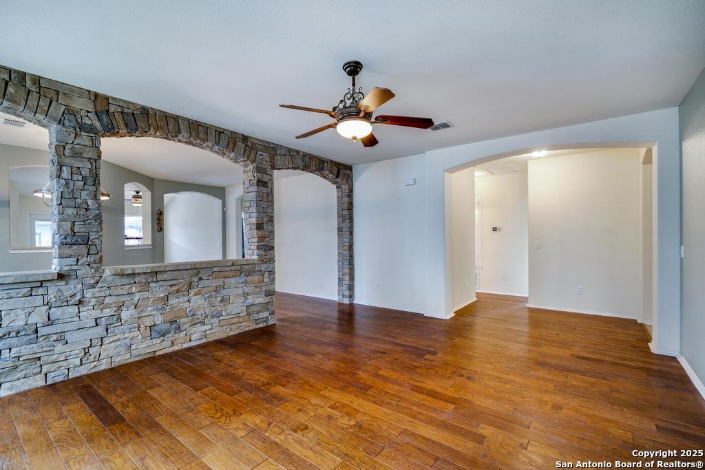 8951 Audubon Park Converse TX 78109