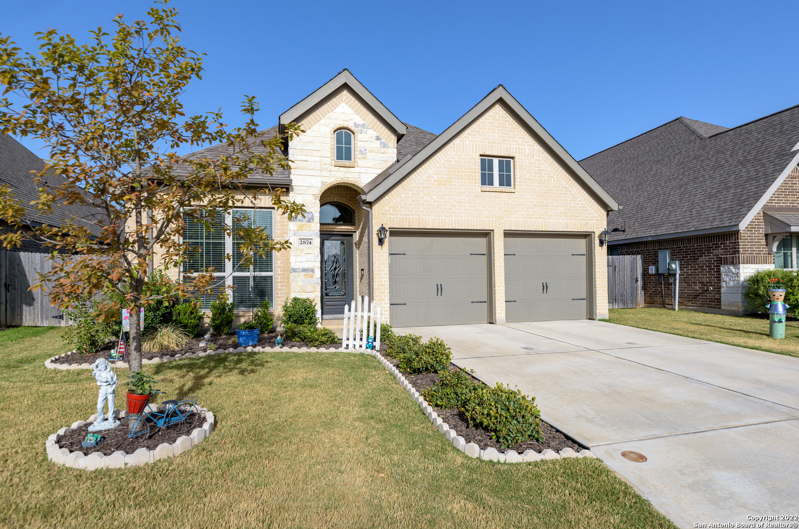 2874 Coral Way Seguin TX 78155