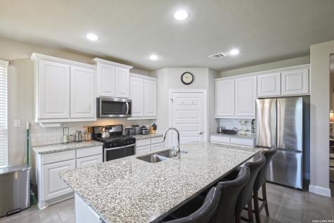 9334 Sundrop Valley San Antonio TX 78254