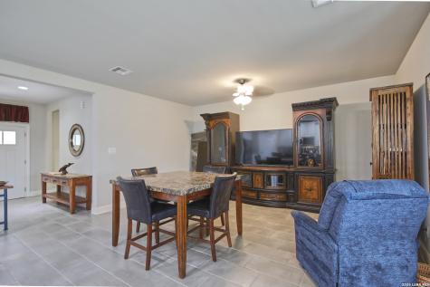 9334 Sundrop Valley San Antonio TX 78254