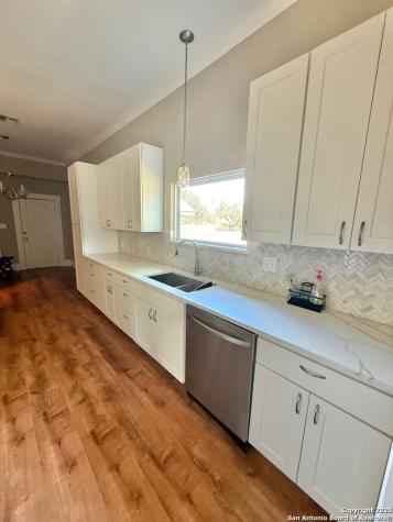 708 S 7th Street Kenedy TX 78119