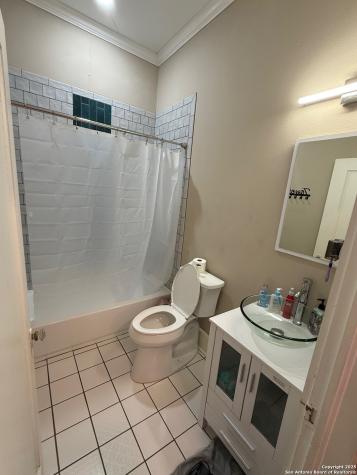 708 S 7th Street Kenedy TX 78119