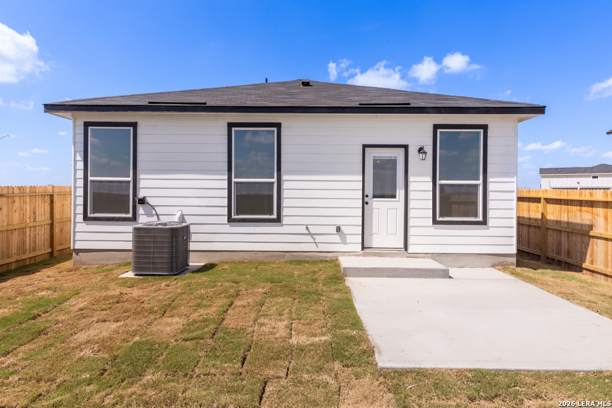2518 Nachico Place Converse TX 78109