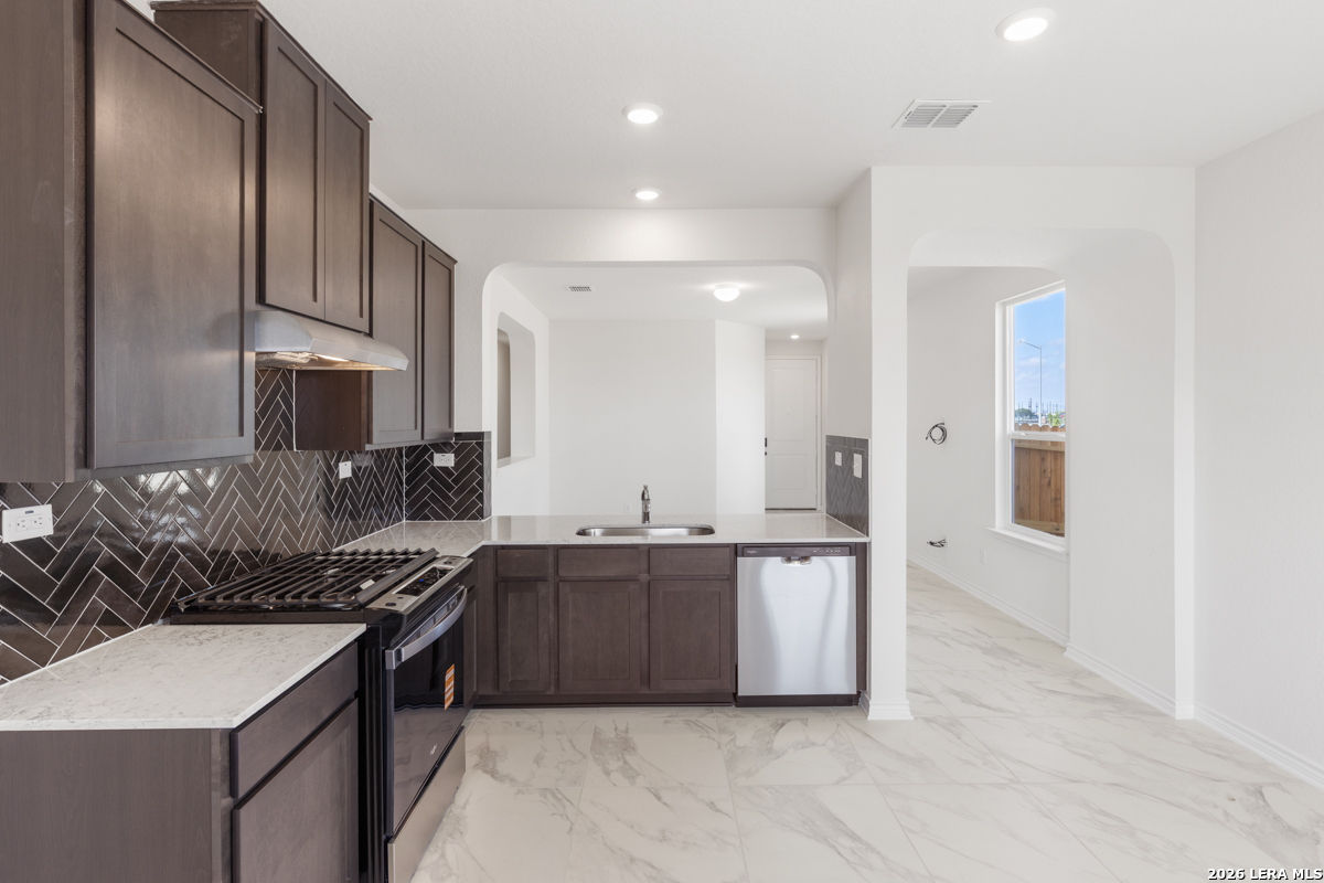 2518 Nachico Place Converse TX 78109