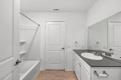 13354 Furyk San Antonio TX 78221