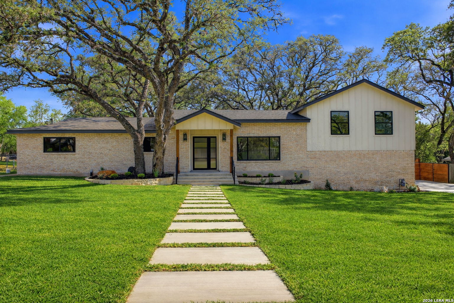 118 Tiger Tail Hollywood Park TX 78232