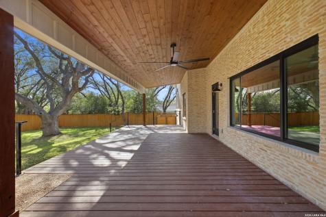 118 Tiger Tail Hollywood Park TX 78232
