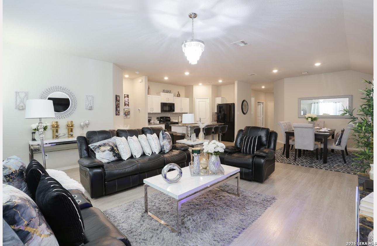 8418 Terlingua Cove Converse TX 78109