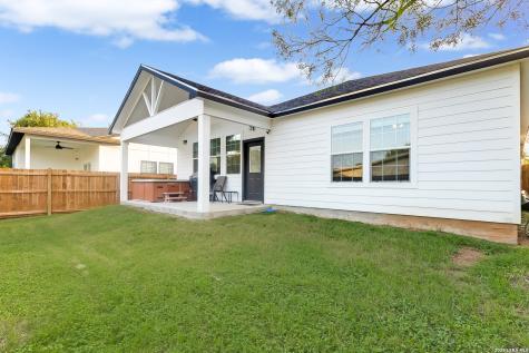 629 Aspen Lane Cottonwood Shores TX 78657