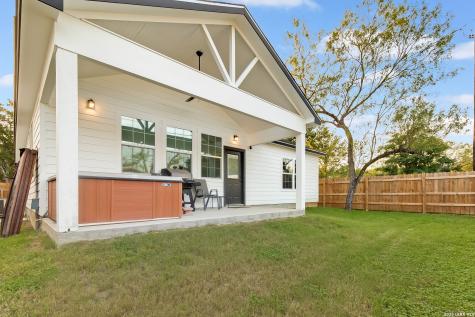 629 Aspen Lane Cottonwood Shores TX 78657