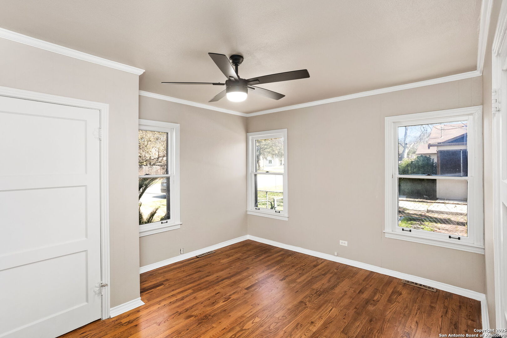 260 S Hickory Avenue New Braunfels TX 78130