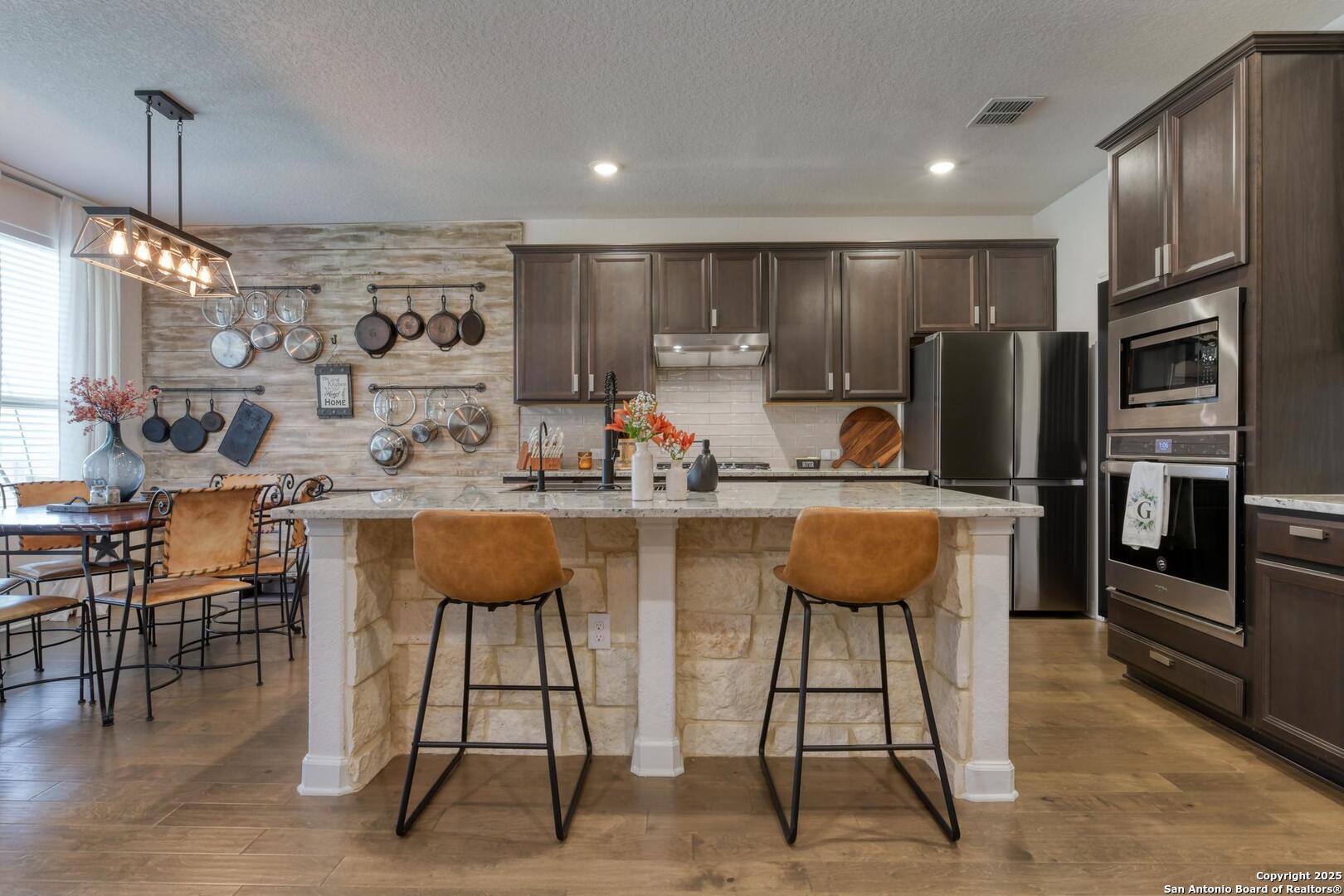 1531 Esser Crossing New Braunfels TX 78132