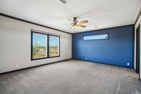 290 Lilly Bear Lane Moore TX 78057
