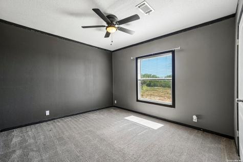 290 Lilly Bear Lane Moore TX 78057