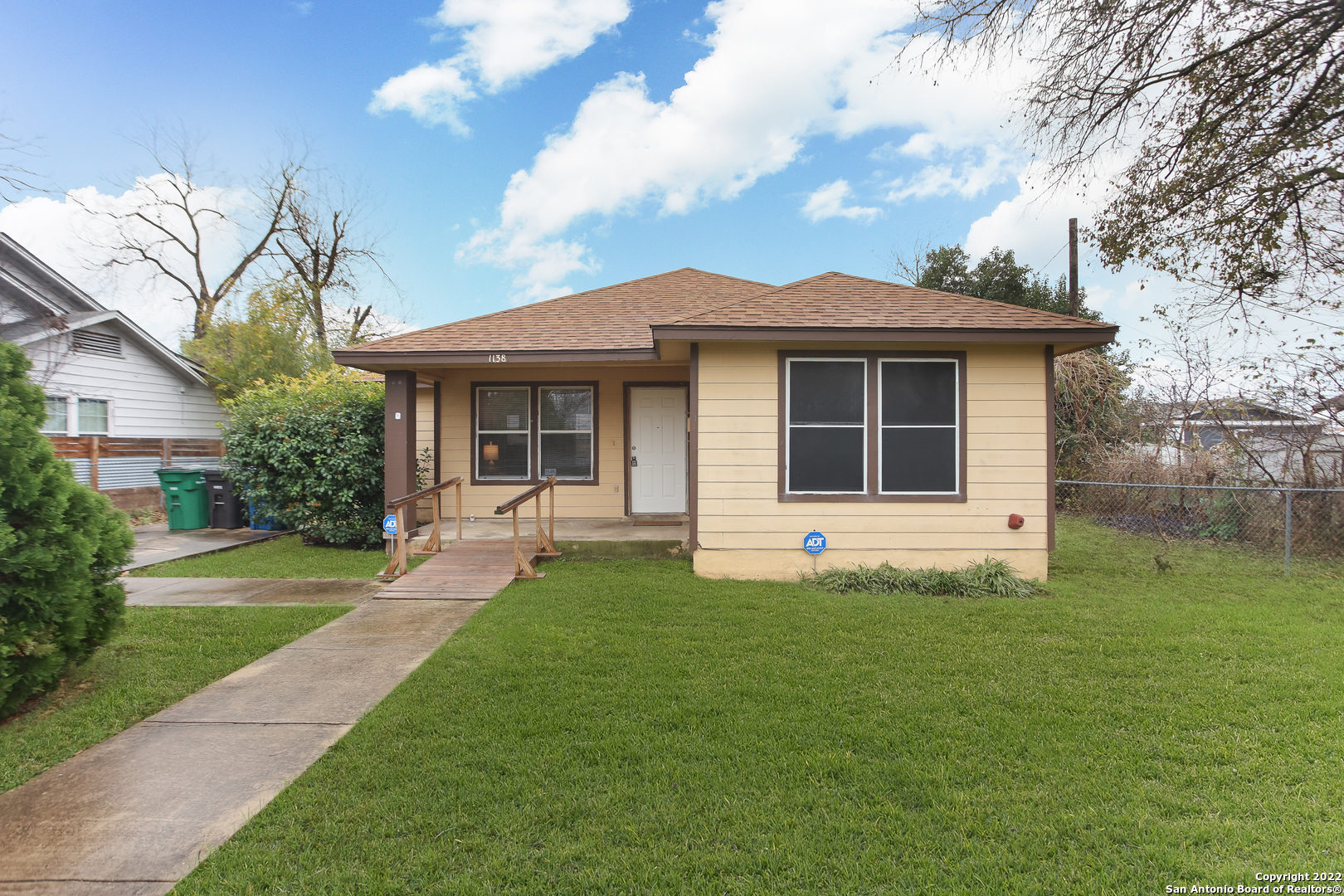 1138 W Lullwood Avenue San Antonio TX 78201