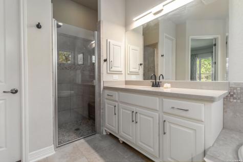 9723 Aviara Golf San Antonio TX 78251