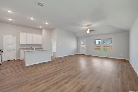 6208 Medina Oasis San Antonio TX 78245