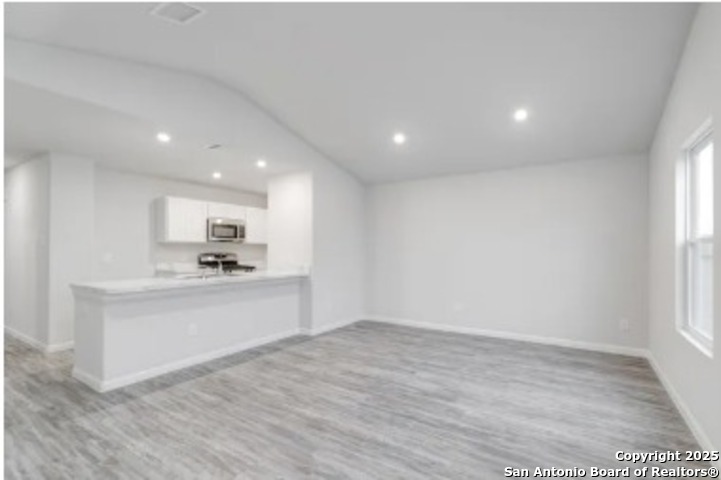 701 Cadena Loop Kenedy TX 78119