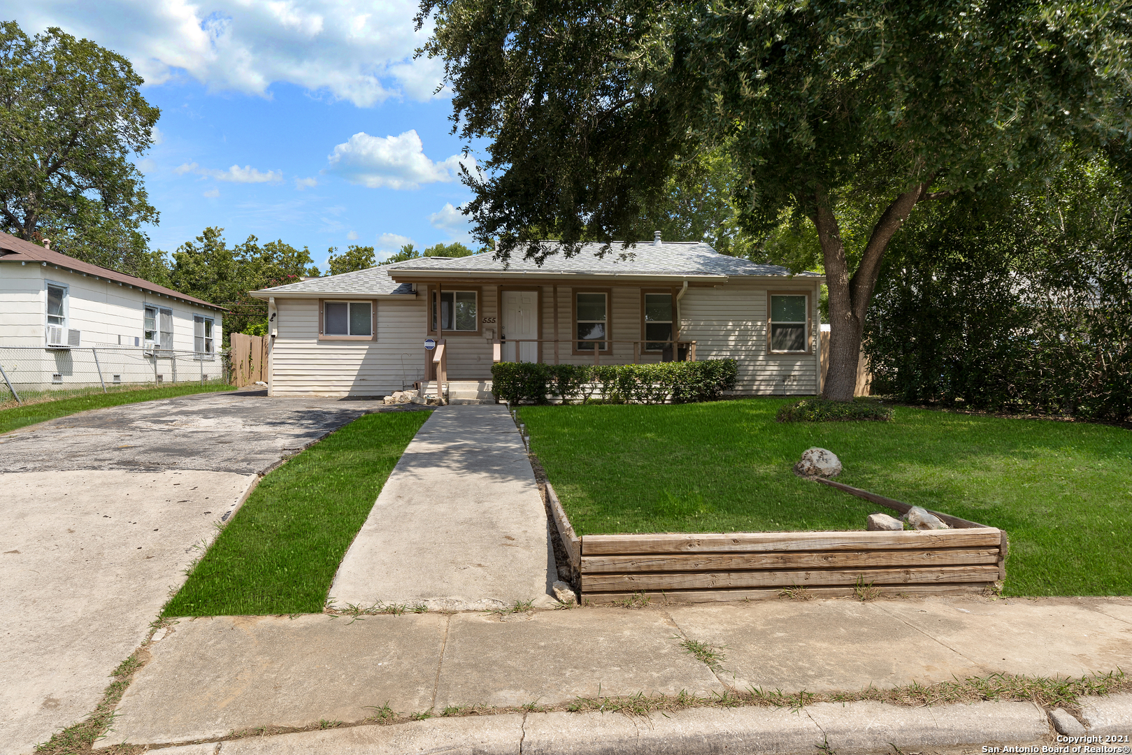 555 W Mariposa Drive San Antonio TX 78212