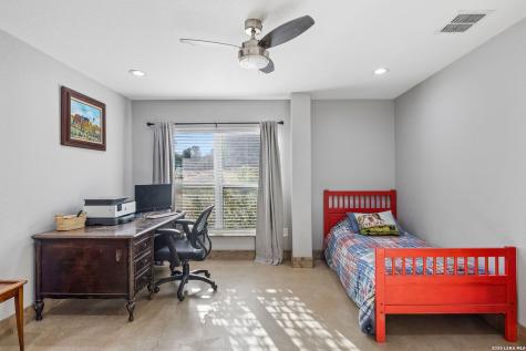 105 Dillard Lane Bergheim TX 78004