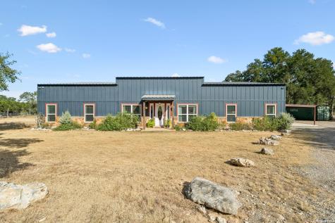 105 Dillard Lane Bergheim TX 78004