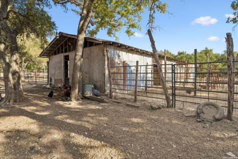 105 Dillard Lane Bergheim TX 78004
