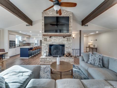 2513 Colleen Drive Canyon Lake TX 78133