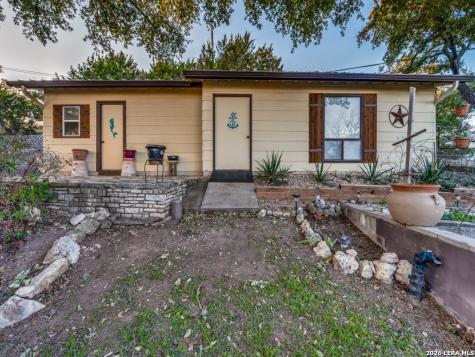 2513 Colleen Drive Canyon Lake TX 78133