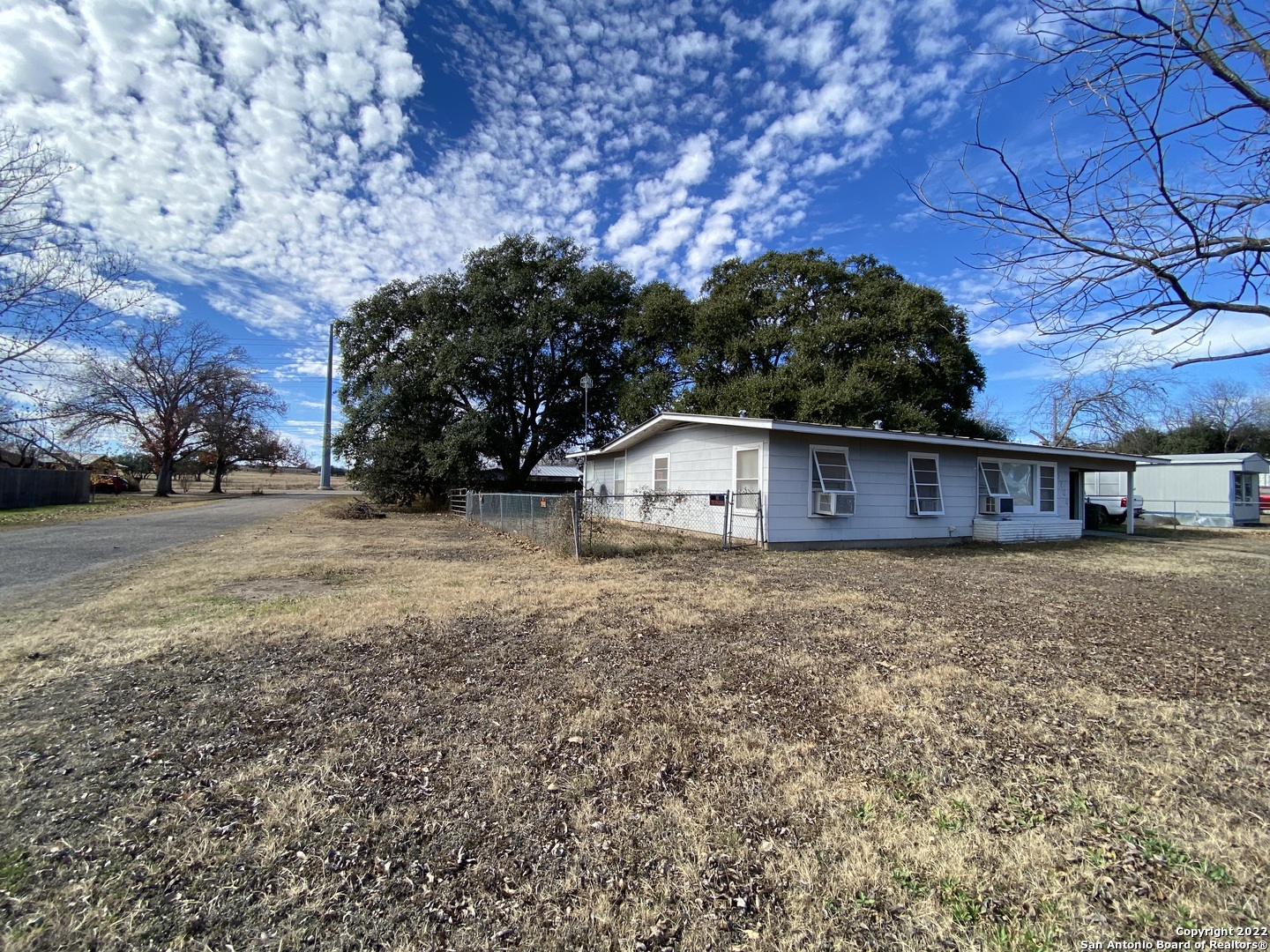 2208 Avenue U Hondo TX 78861