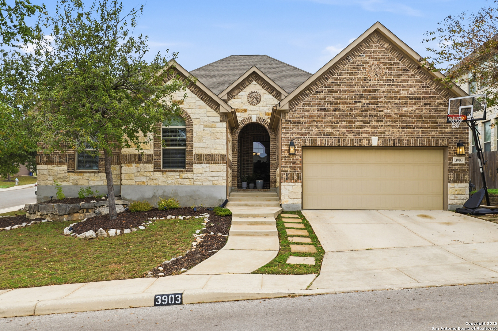 3903 Firebush San Antonio TX 78261