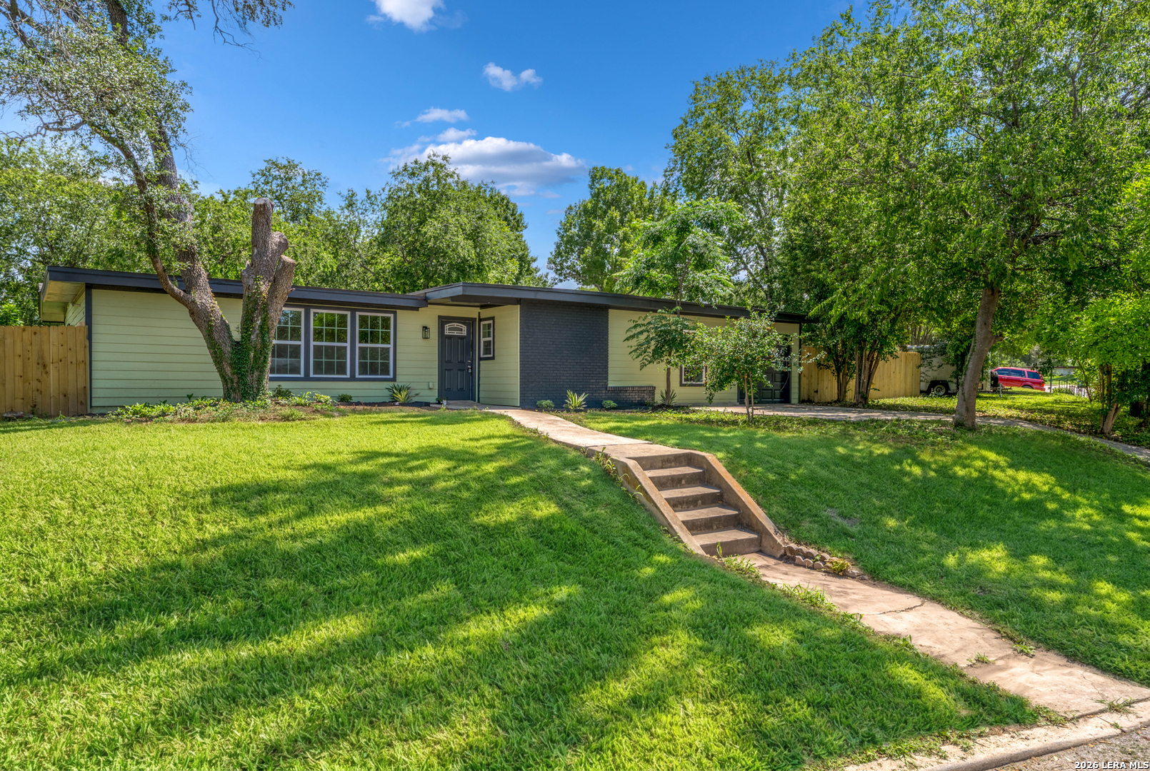 546 Byrnes Drive San Antonio TX 78209