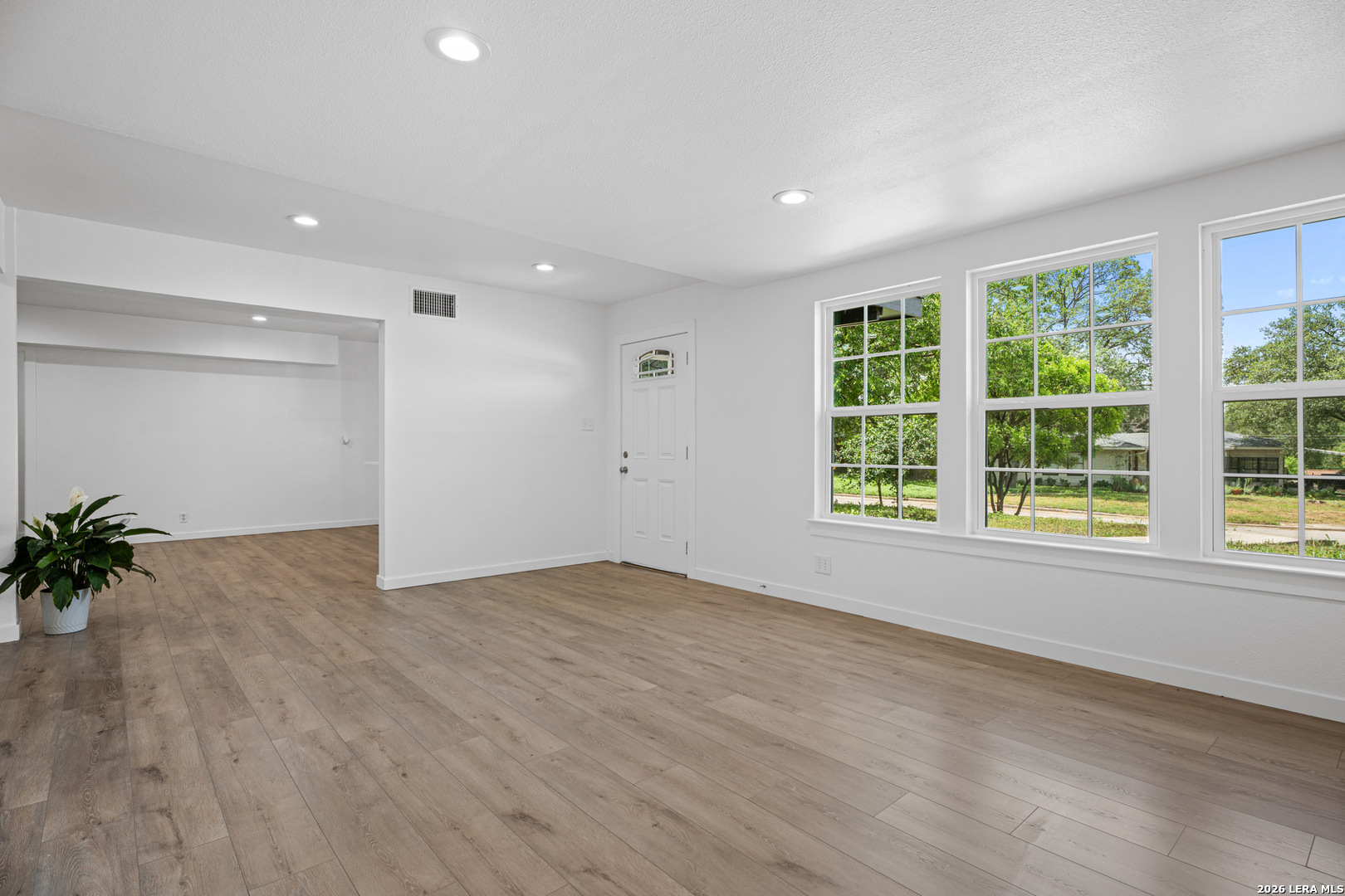 546 Byrnes Drive San Antonio TX 78209