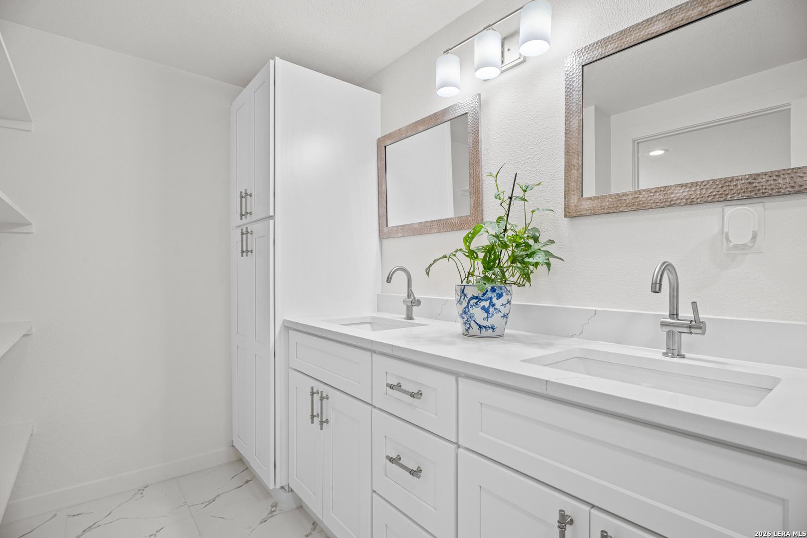 546 Byrnes Drive San Antonio TX 78209