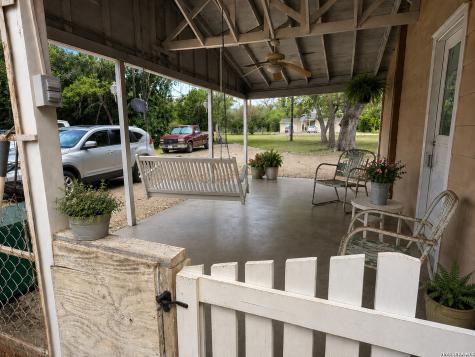 208 Loop 539 Cibolo TX 78108