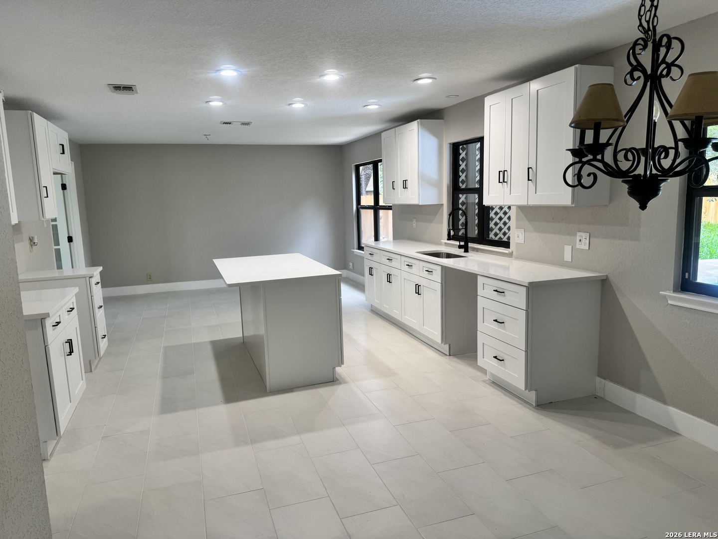 1902 Creek Mountain Street San Antonio TX 78259