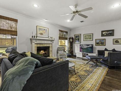 16107 La Madera Rio Helotes TX 78023