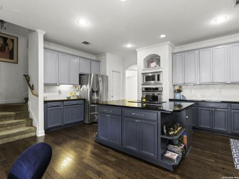 16107 La Madera Rio Helotes TX 78023