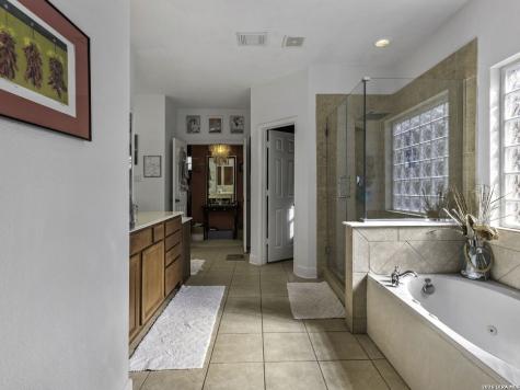 16107 La Madera Rio Helotes TX 78023