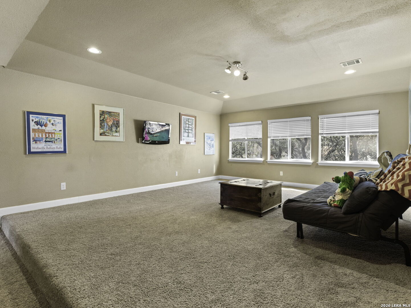 16107 La Madera Rio Helotes TX 78023