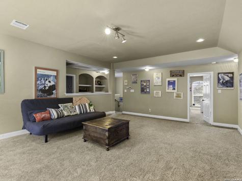 16107 La Madera Rio Helotes TX 78023