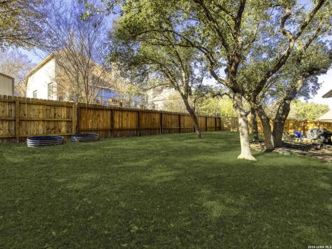 16107 La Madera Rio Helotes TX 78023