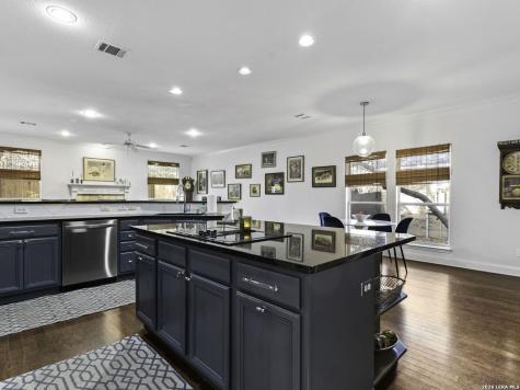 16107 La Madera Rio Helotes TX 78023