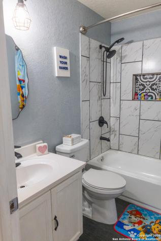 5311 Moreville Farm San Antonio TX 78228