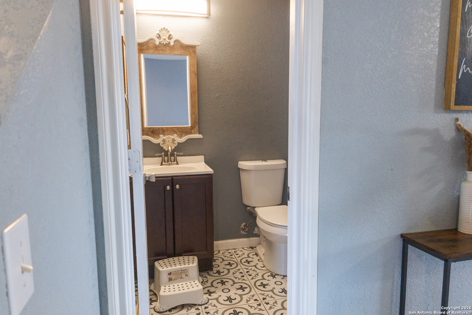 5311 Moreville Farm San Antonio TX 78228