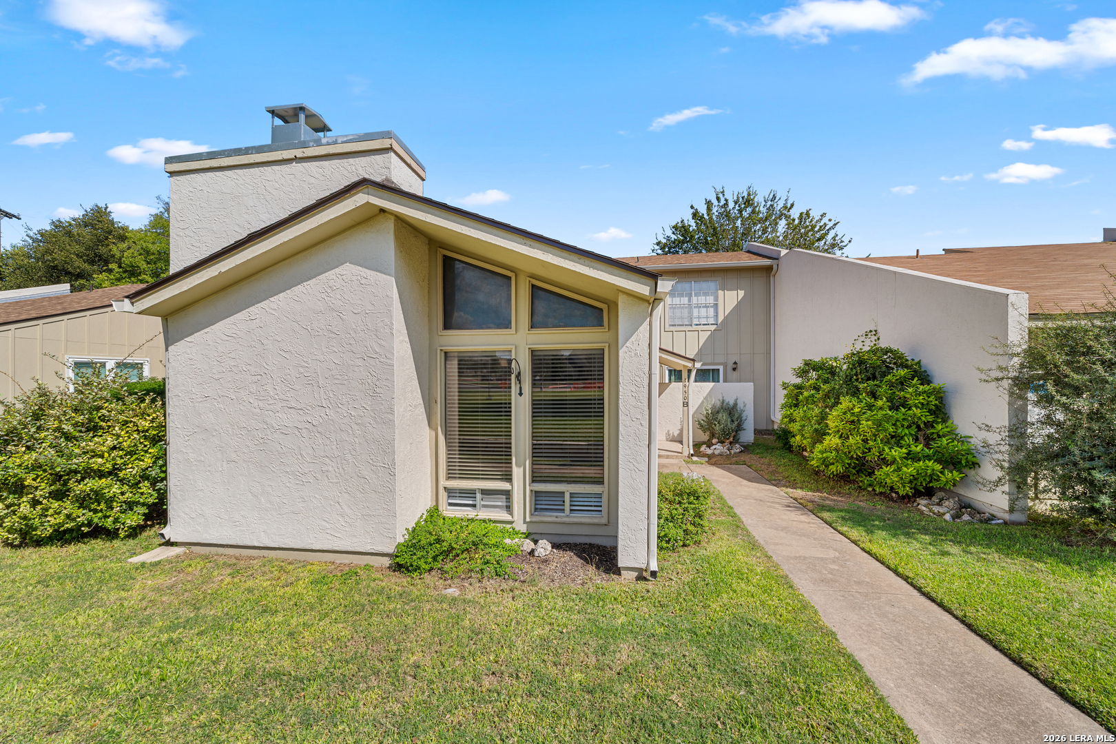 1950-B Leslie Drive Kerrville TX 78028